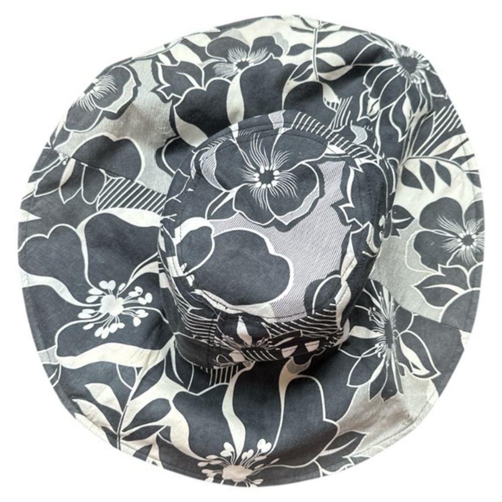 Karisma hat size 57.5 CM, black and white Floral Hat